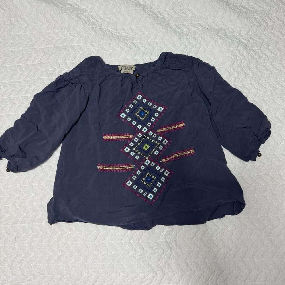 Lucky Brand Embroidered Blue Blouse Size Large Geometric